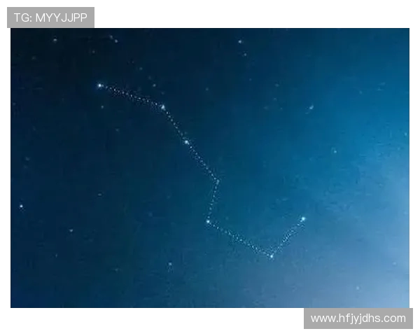 中央脉搏与北方星的对话探索宇宙中的命运与希望交织之路